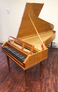 Уроки фортепиано и вокала онлайн